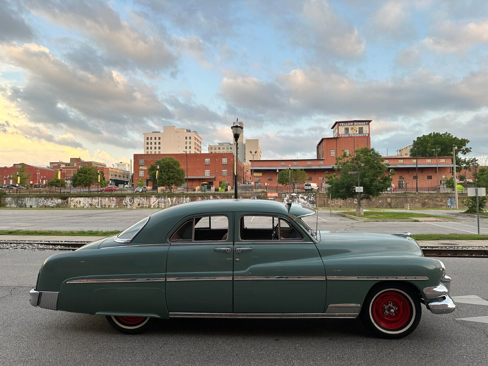 Mercury-Mercury-Eight-Coupe-1951-4