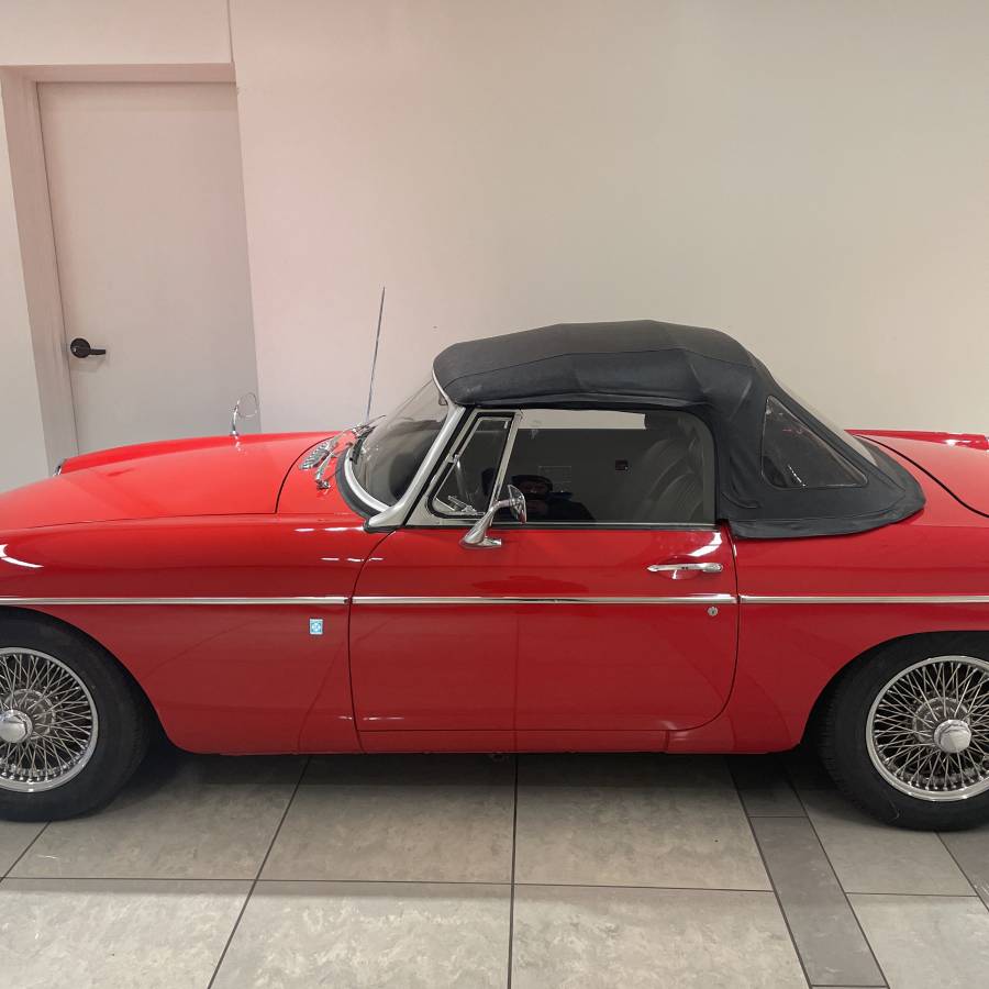 Mg-B-convertible-1976-red-76503-5