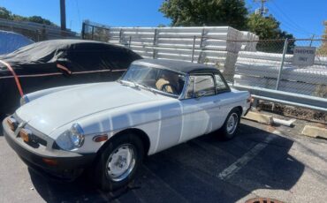 Mg-Mgb-1975-white-100273