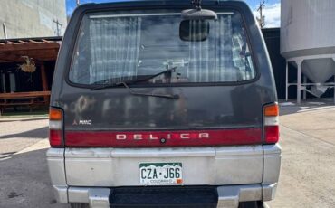 Mitsubishi-Delica-diesel-1991-black-127999-5