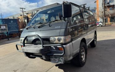 Mitsubishi-Delica-diesel-1991-black-127999-7