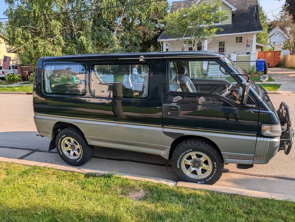 Mitsubishi-Delica-diesel-1992-193121-2