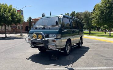 Mitsubishi-Delica-l300-diesel-1993-191706-4