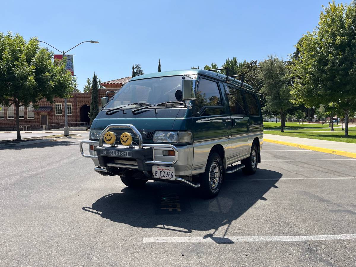 Mitsubishi-Delica-l300-diesel-1993-191706-4