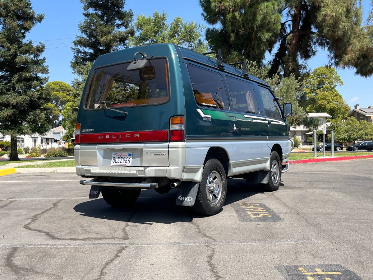 Mitsubishi-Delica-l300-diesel-1993-191706-6