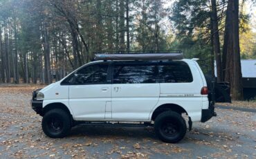 Mitsubishi-Delica-l400-turbo-diesel-1994-1