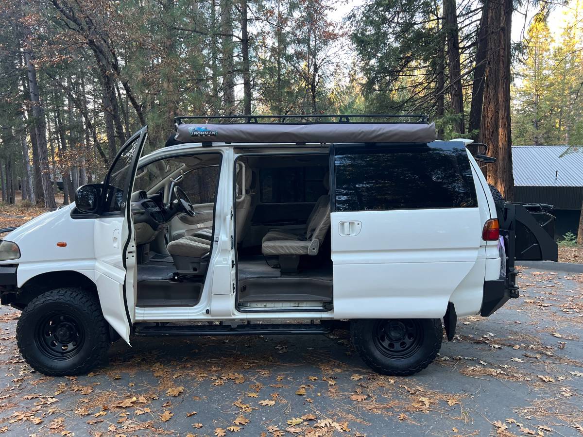 Mitsubishi-Delica-l400-turbo-diesel-1994-21