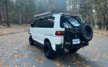 Mitsubishi-Delica-l400-turbo-diesel-1994-3