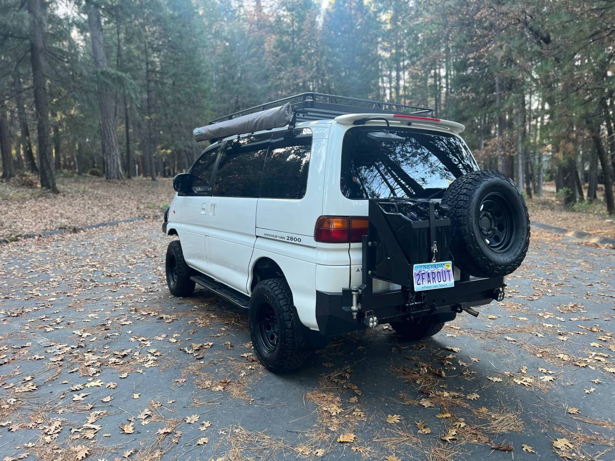 Mitsubishi-Delica-l400-turbo-diesel-1994-3