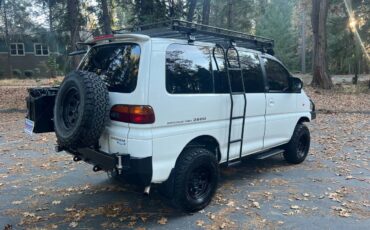 Mitsubishi-Delica-l400-turbo-diesel-1994-6