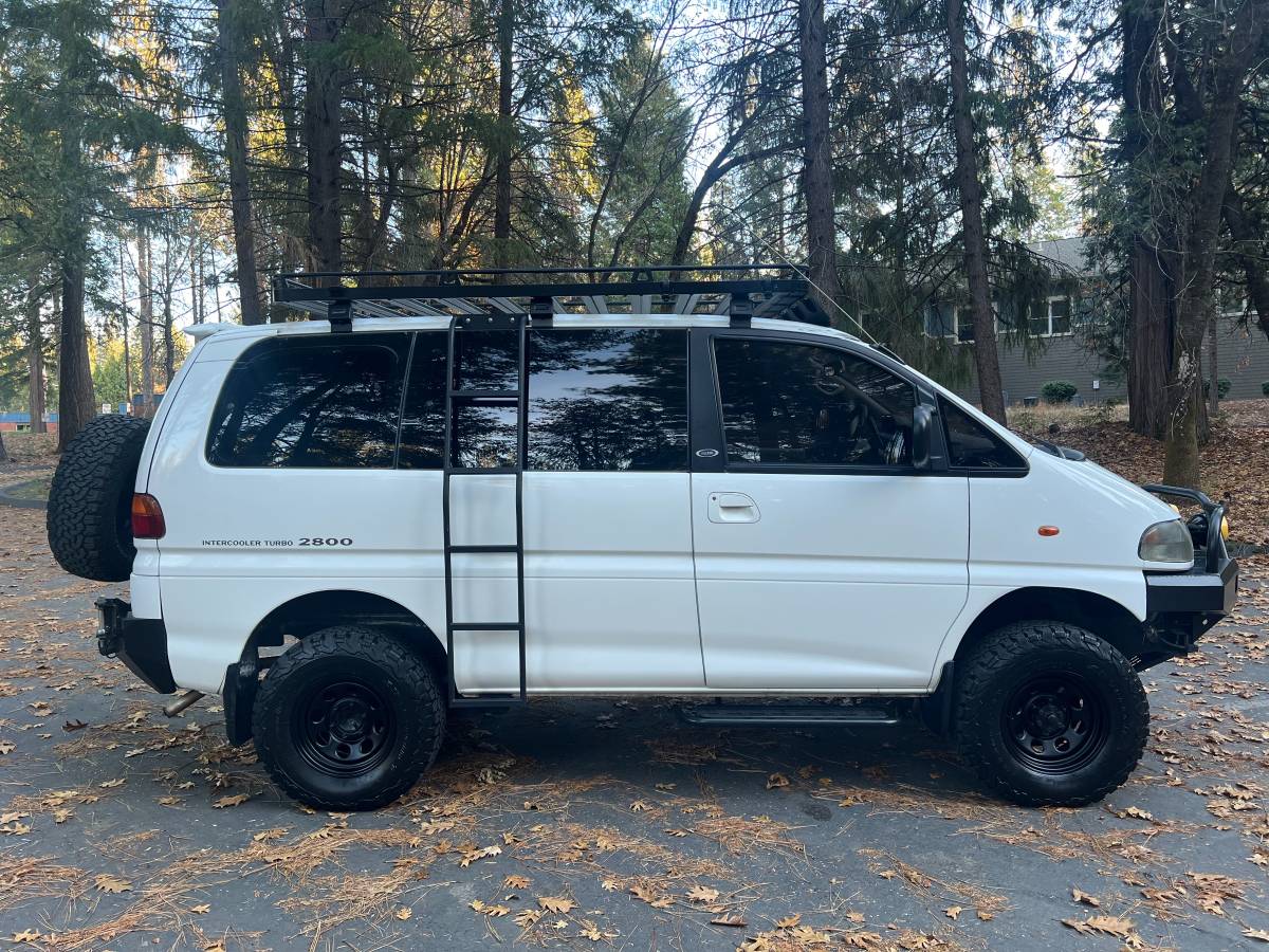 Mitsubishi-Delica-l400-turbo-diesel-1994-7