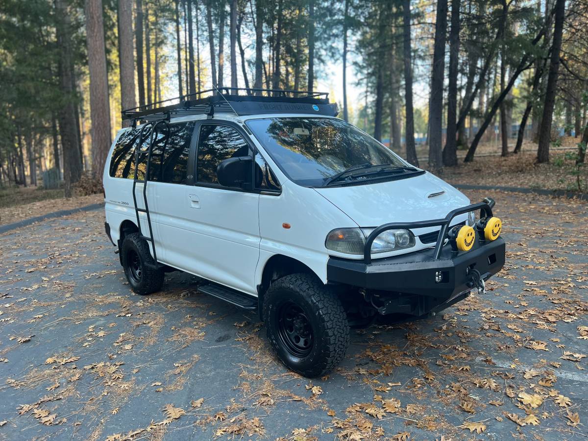 Mitsubishi-Delica-l400-turbo-diesel-1994-9