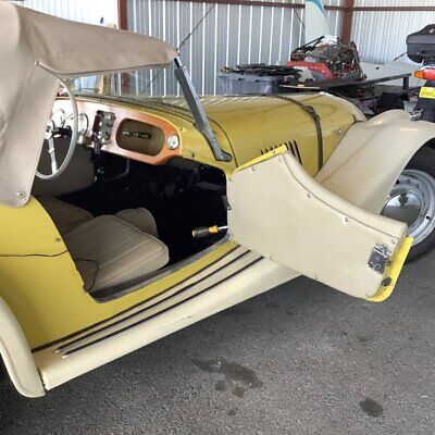 Morgan-44-Cabriolet-1958-Yellow-White-48280-17