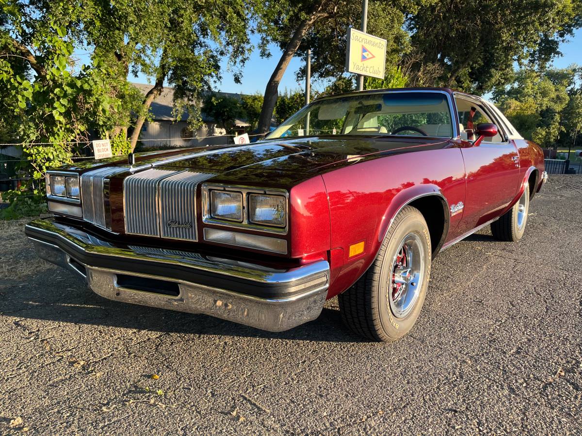 Oldsmobile-1976-13