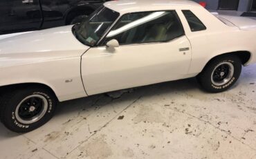 Oldsmobile-98-1977-white-93733-21