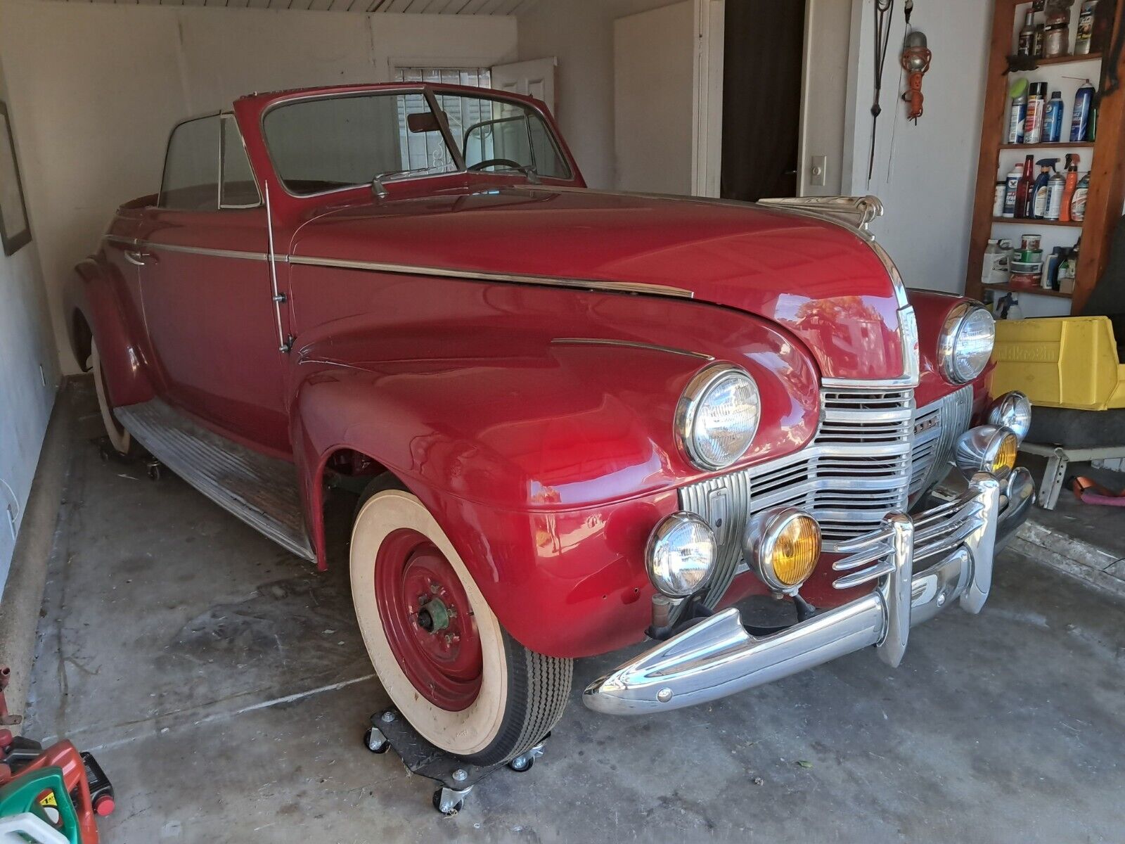 Oldsmobile-Custom-Cruiser-Cabriolet-1940-Burgundy-Red-1609344-2