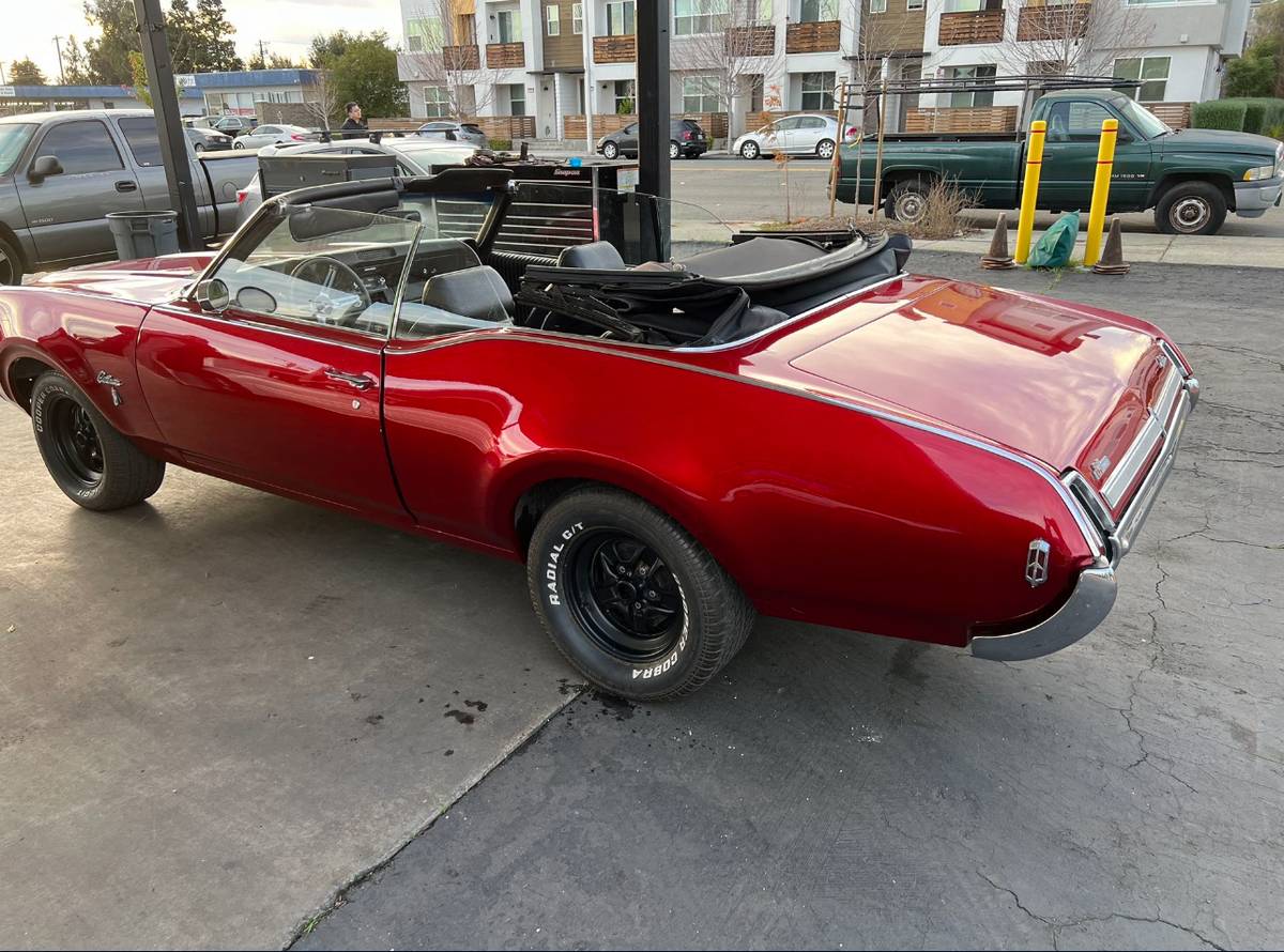 Oldsmobile-Cutlass-1969-red-48280-1