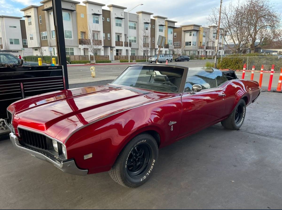 Oldsmobile-Cutlass-1969-red-48280-10