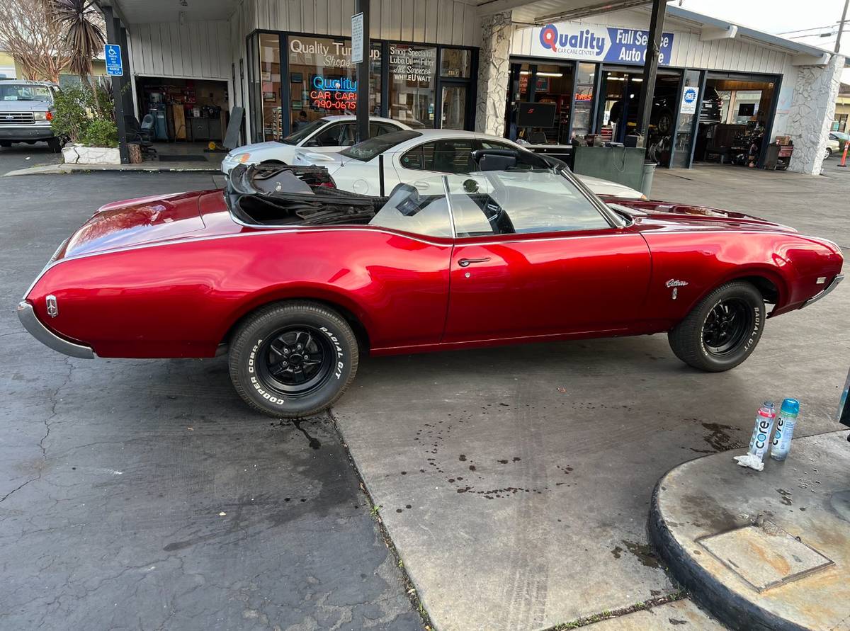 Oldsmobile-Cutlass-1969-red-48280-2