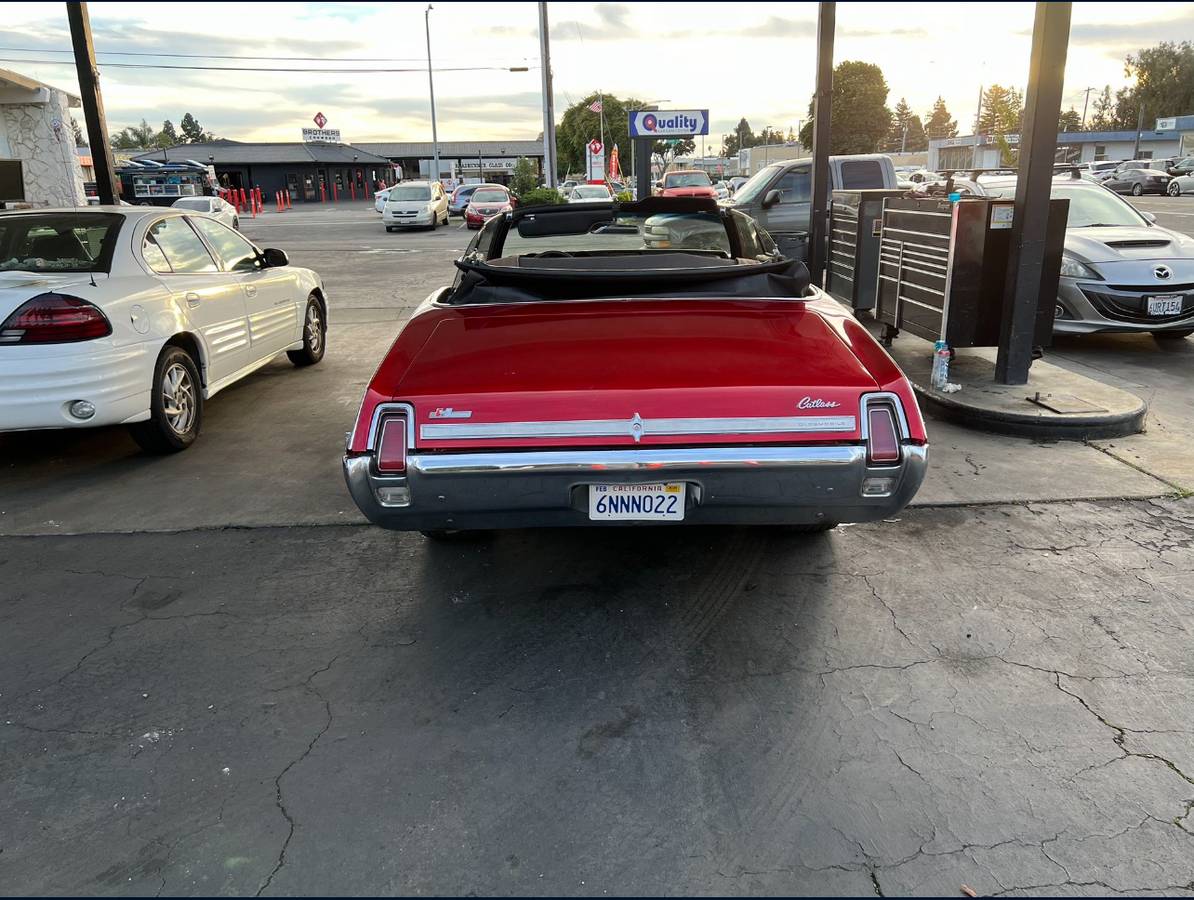 Oldsmobile-Cutlass-1969-red-48280-4