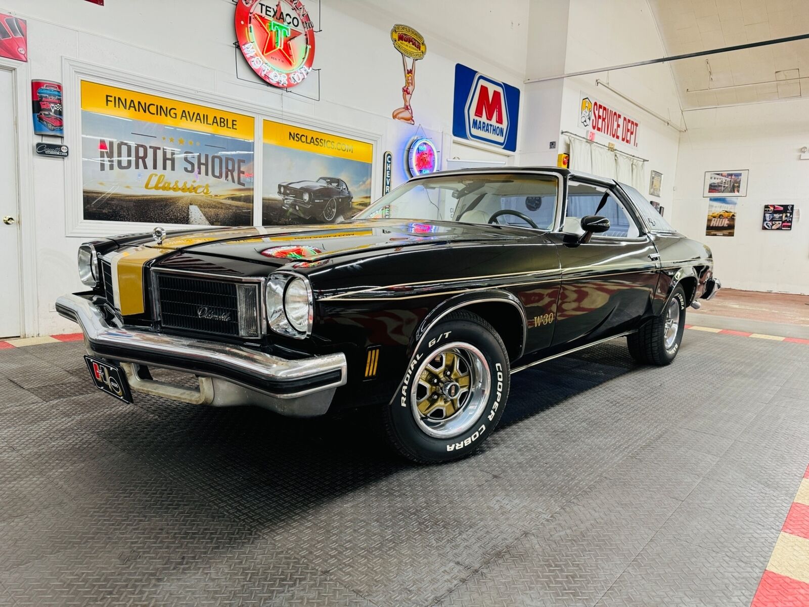 Oldsmobile-Cutlass-1975-Black-White-101440-1