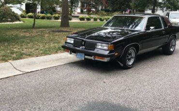 Oldsmobile-Cutlass-1988-3