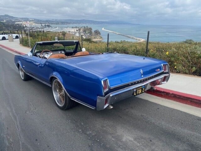 Oldsmobile-Cutlass-Cabriolet-1967-8047-1