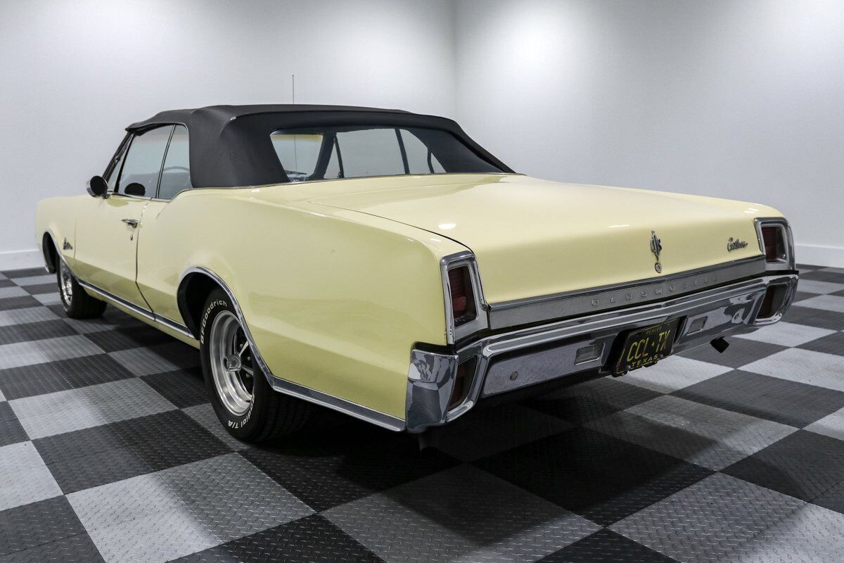 Oldsmobile-Cutlass-Cabriolet-1967-Yellow-Black-55040-7