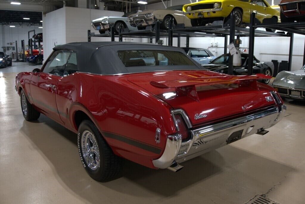 Oldsmobile-Cutlass-Cabriolet-1969-Red-Black-140864-3