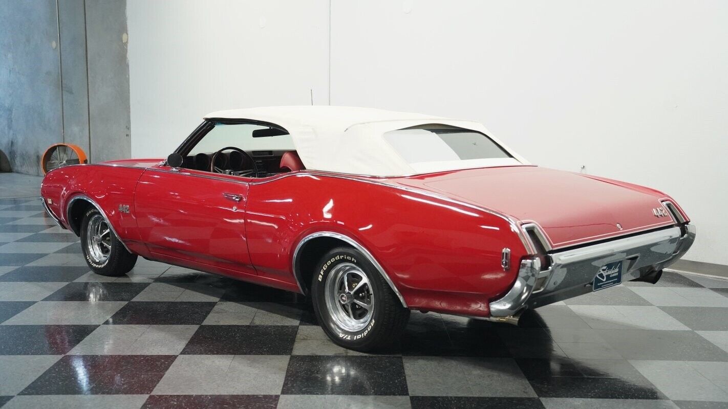 Oldsmobile-Cutlass-Cabriolet-1969-Red-Red-22013-7