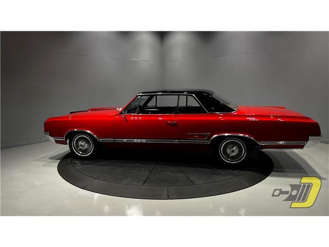 Oldsmobile-Cutlass-Coupe-1965-Red-Black-132080-2