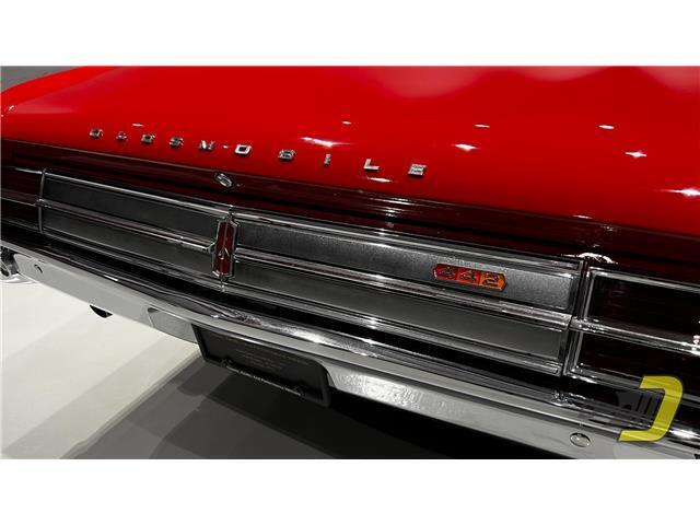 Oldsmobile-Cutlass-Coupe-1965-Red-Black-132080-21