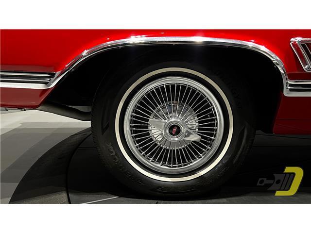 Oldsmobile-Cutlass-Coupe-1965-Red-Black-132080-35