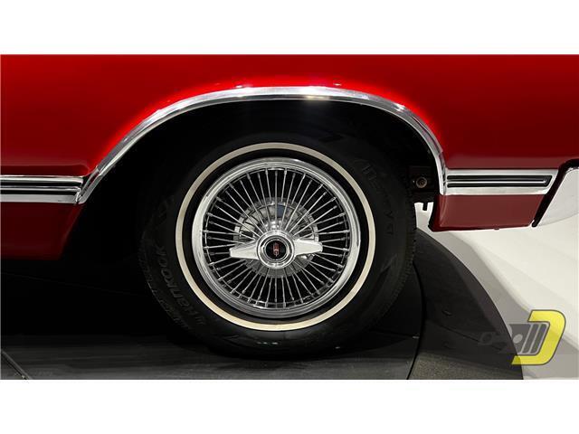 Oldsmobile-Cutlass-Coupe-1965-Red-Black-132080-36