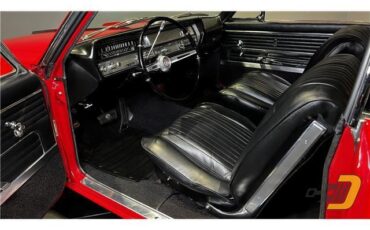 Oldsmobile-Cutlass-Coupe-1965-Red-Black-132080-37