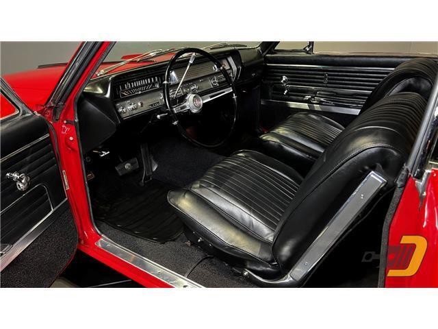 Oldsmobile-Cutlass-Coupe-1965-Red-Black-132080-37