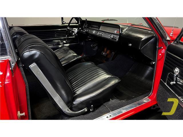 Oldsmobile-Cutlass-Coupe-1965-Red-Black-132080-39