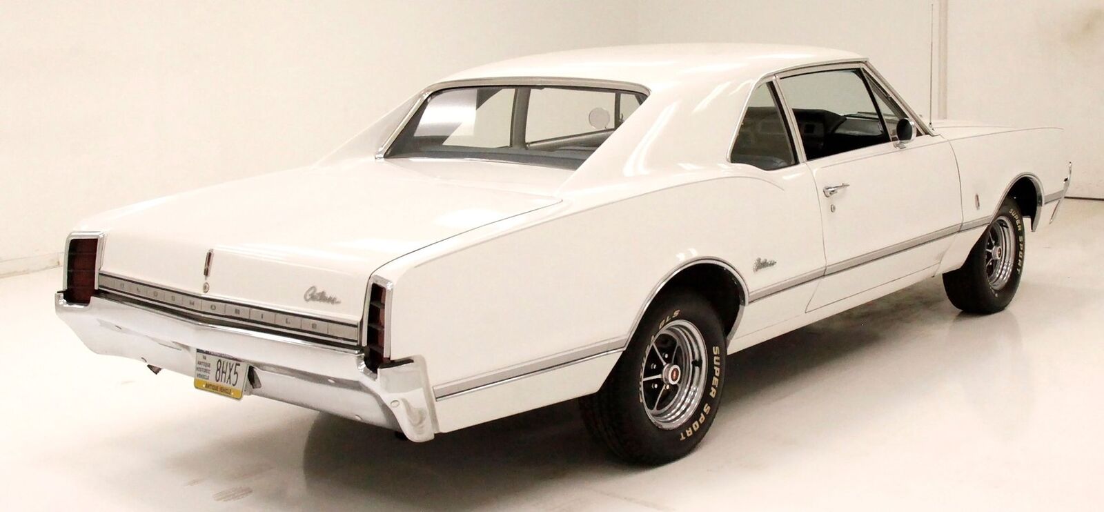 Oldsmobile-Cutlass-Coupe-1966-5