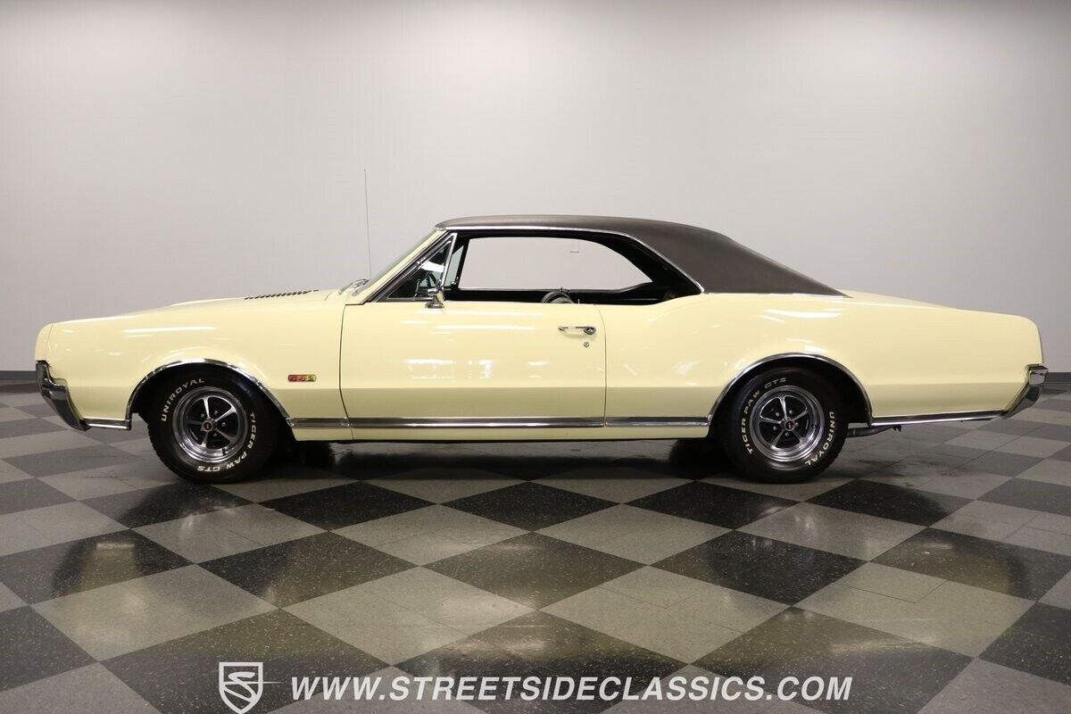 Oldsmobile-Cutlass-Coupe-1967-7