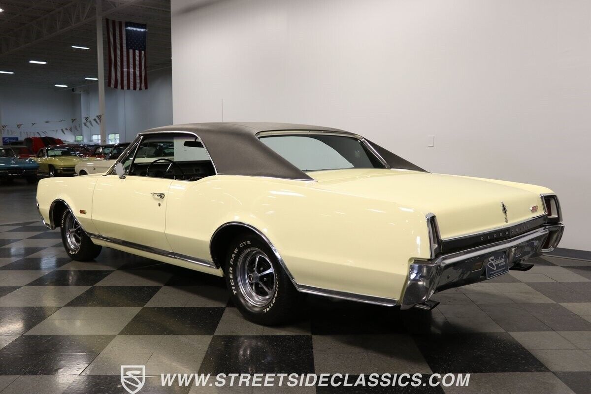 Oldsmobile-Cutlass-Coupe-1967-9