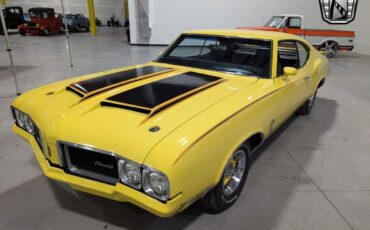 Oldsmobile-Cutlass-Coupe-1970-Yellow-Black-126325-2