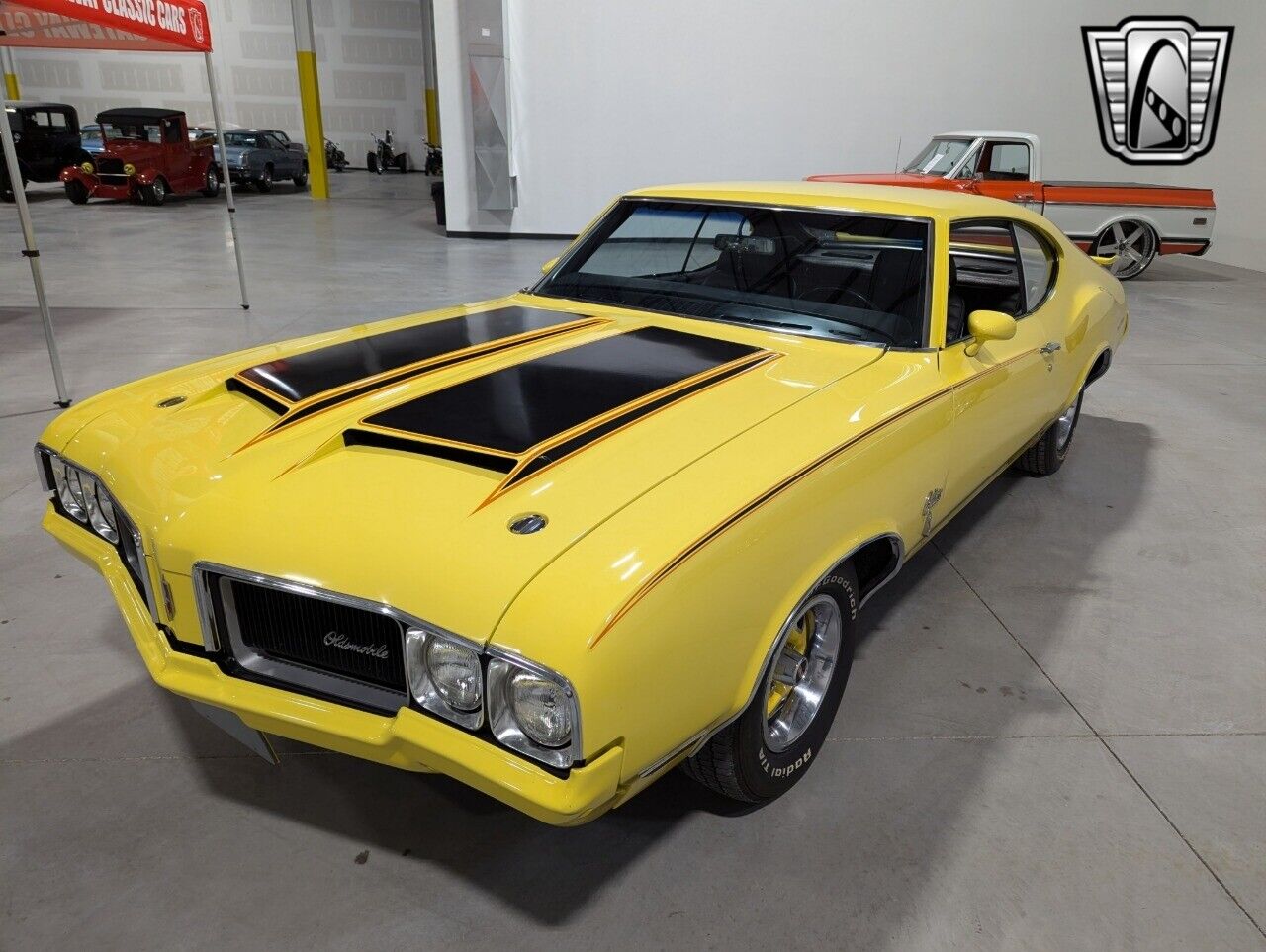 Oldsmobile-Cutlass-Coupe-1970-Yellow-Black-126325-2