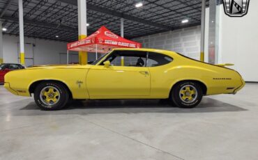 Oldsmobile-Cutlass-Coupe-1970-Yellow-Black-126325-3