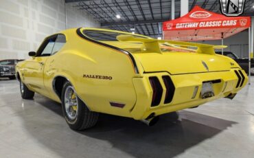 Oldsmobile-Cutlass-Coupe-1970-Yellow-Black-126325-4