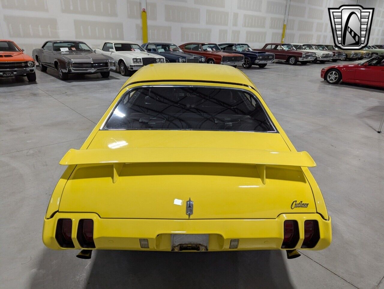 Oldsmobile-Cutlass-Coupe-1970-Yellow-Black-126325-5