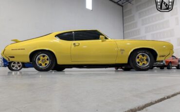 Oldsmobile-Cutlass-Coupe-1970-Yellow-Black-126325-7