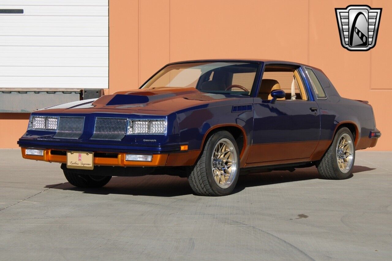 Oldsmobile-Cutlass-Coupe-1981-3