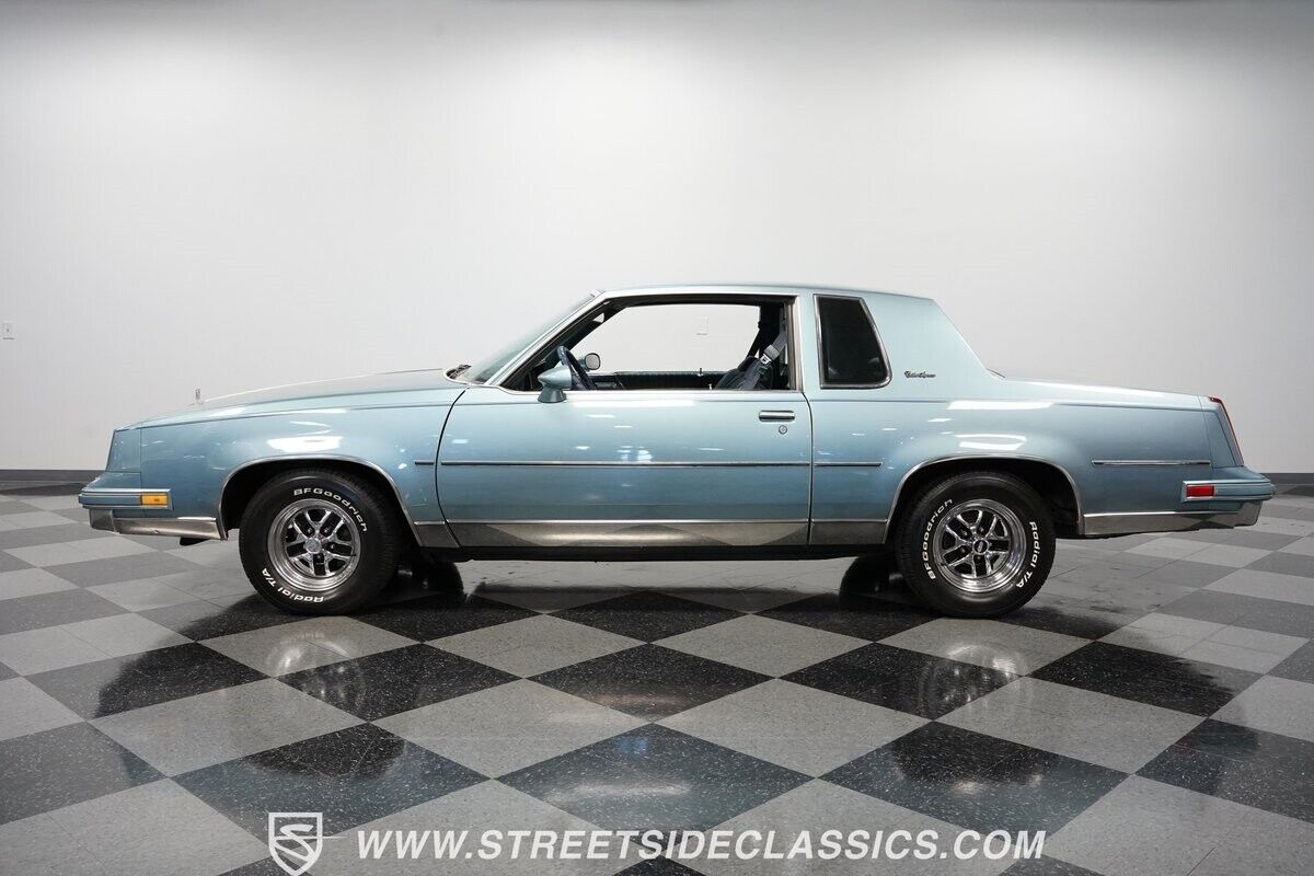 Oldsmobile-Cutlass-Coupe-1986-Blue-Blue-90178-2