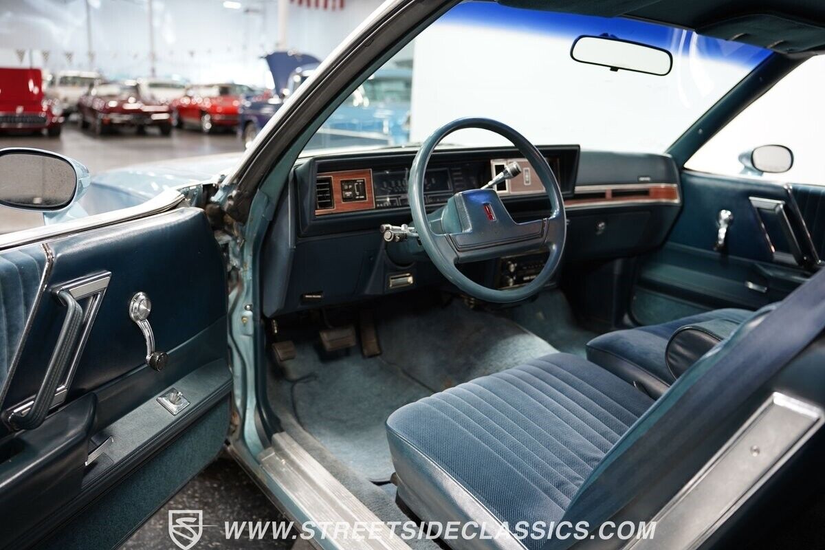 Oldsmobile-Cutlass-Coupe-1986-Blue-Blue-90178-4