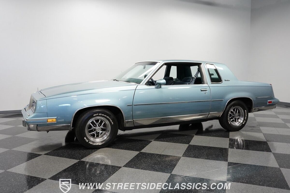 Oldsmobile-Cutlass-Coupe-1986-Blue-Blue-90178-6